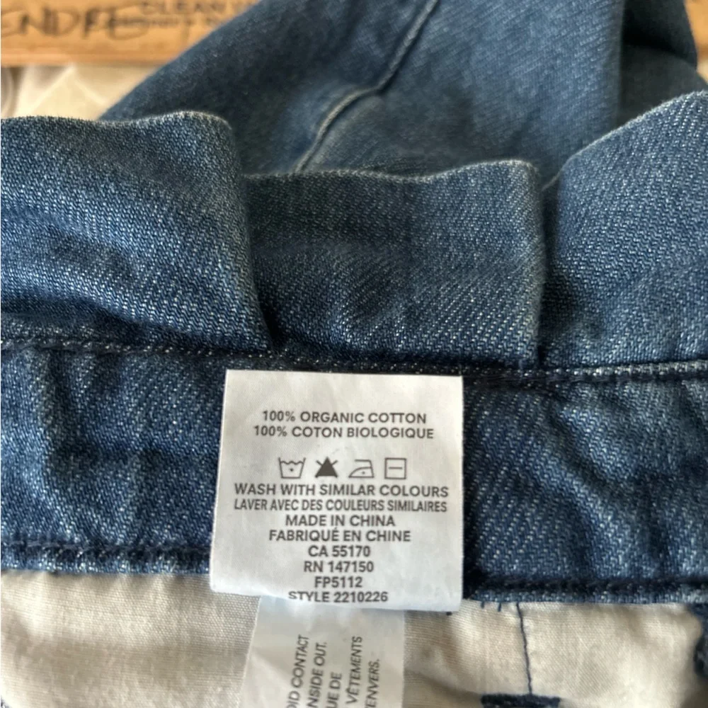 ✌️4 for $20✌️ Frank & Oak Linda balloon in dark wash - Picture 8 of 10